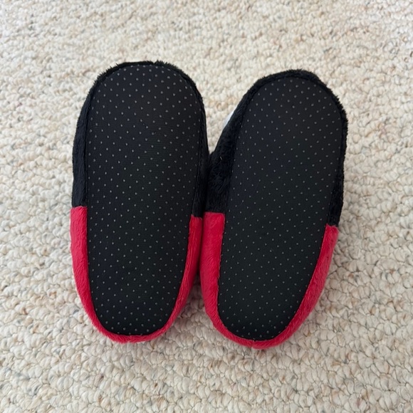 Disney Kids Mickey Mouse Slippers - Red and Black - Picture 3 of 3